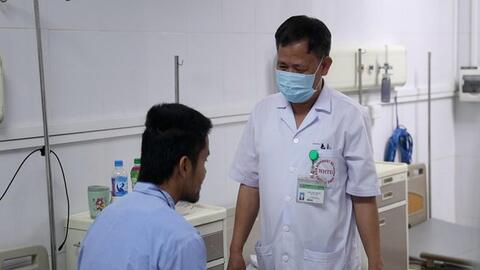 Sốt cao liên tục sau khi trở về từ châu Phi