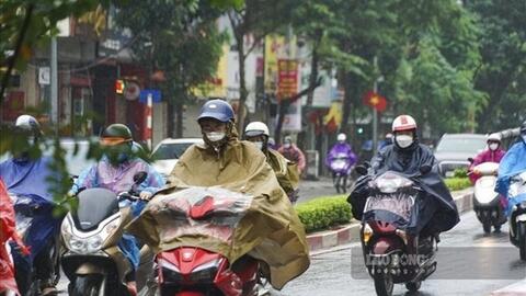 Miền Bắc sắp đón mưa dông, chấm dứt nắng nóng gay gắt diện rộng