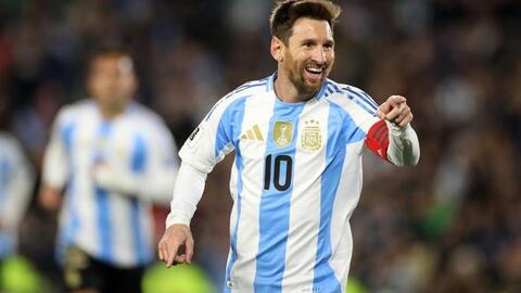 Messi trở thành chân sút vĩ đại nhất lịch sử World Cup