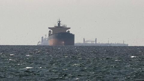 Iran cảnh báo tàu thuyền không đi chệch tuyến đường Hormuz do Tehran chỉ định