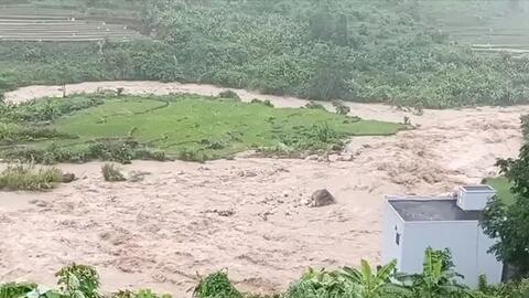 Mưa lớn kéo dài, Lai Châu cảnh báo nguy cơ sạt lở, ngập úng