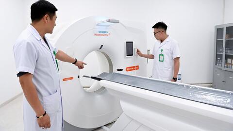 Bệnh viện Hữu nghị Việt Đức cơ sở 2 chính thức đón bệnh nhân, điều động 400 nhân viên y tế
