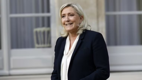 Thăm dò tiết lộ bà Le Pen dẫn đầu cuộc đua Tổng thống Pháp