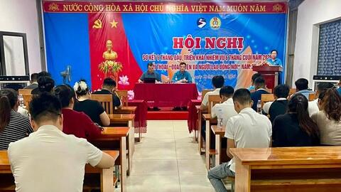 Doanh nghiệp Hà Tĩnh đối thoại với người lao động về việc làm, thu nhập