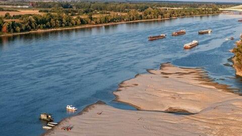 Loạt lò phản ứng hạt nhân châu Âu ngừng hoạt động vì sông Danube cạn nước