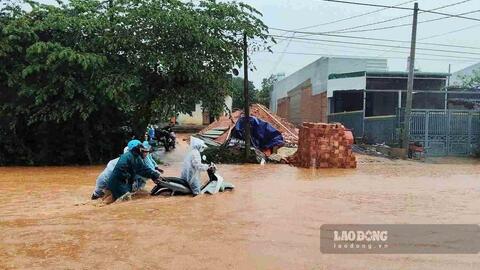 Lâm Đồng rà soát các điểm nguy cơ sạt lở, ngập lụt để lắp biển cảnh báo