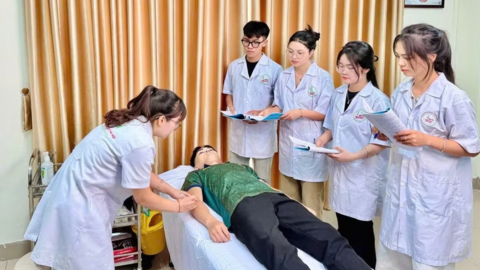 Giáo dục y đức gắn với văn hóa số