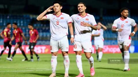 Bài toán chọn Quang Hải hay Hoàng Hên của huấn luyện viên Kim Sang-sik