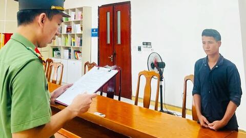 Khởi tố đối tượng tàng trữ trái phép vũ khí quân dụng