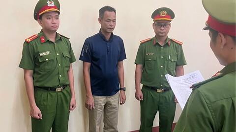 Khởi tố Phó Giám đốc và 1 nhân viên liên quan vụ đổ hơn 1.800 tấn bã bê tông trái phép