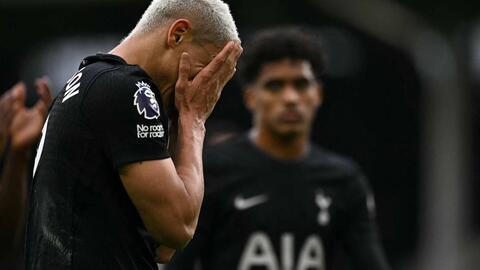 Điều gì đã xảy ra với Tottenham trong trận thua đậm Brentford?