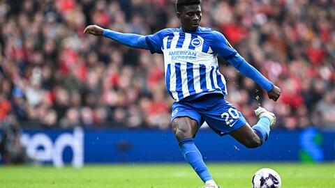 Lý do Man United chọn Carlos Baleba thay vì những tiền vệ đắt giá