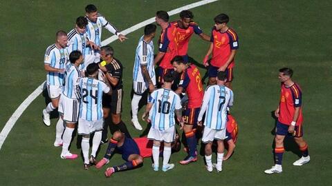 FIFA nới án phạt, Argentina rộng cửa đón loạt trụ cột trở lại