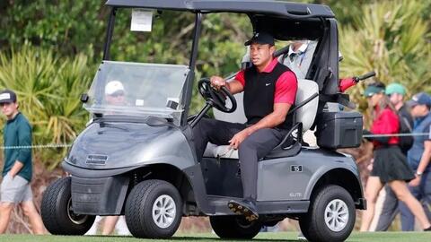 Tiger Woods bị treo bằng, không được lái cả xe golf