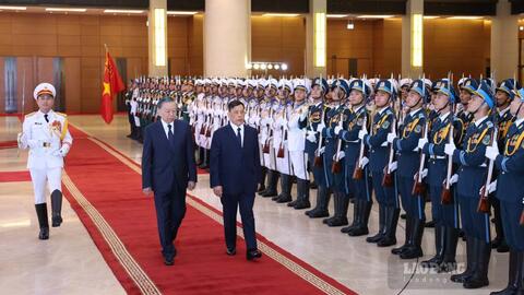 Tổng Bí thư, Chủ tịch nước Tô Lâm chủ trì Lễ đón chính thức Nhà vua Thái Lan và Hoàng hậu