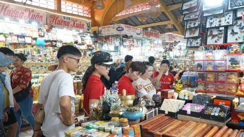 Du lịch mua sắm trở thành “nam châm” thu hút du khách TPHCM