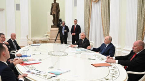 Tổng thống Putin: Người dân Nga không thể bị đe dọa hay đánh bại