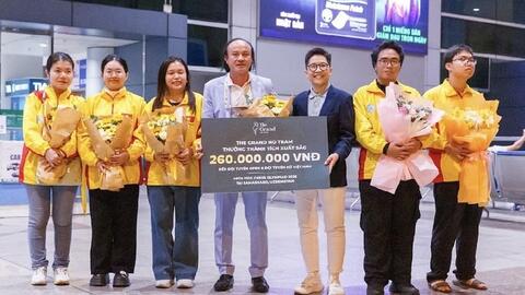 10 kỳ thủ cờ vua Việt Nam về nước sau kết quả vượt kỳ vọng tại Olympiad 2026