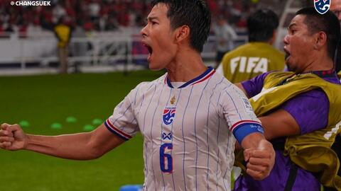 Ngôi sao tuyển Thái Lan xin lỗi khi sút hỏng penalty khiến đội nhà mất chức vô địch