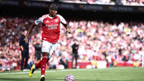 Noni Madueke tỏa sáng ở vị trí mới tại Arsenal
