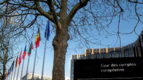 EU đối mặt với khoản nợ khổng lồ, song vẫn tìm thêm nguồn vốn cho Ukraine