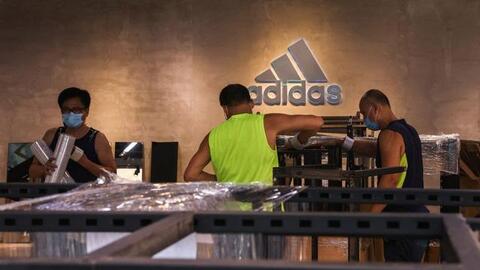 Hai gã khổng lồ thế giới rời Trung Quốc sang Việt Nam: Người TQ tự trấn an "Đừng hoảng sợ"