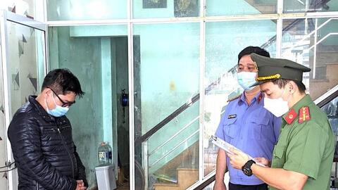 Hai giám đốc bị bắt vì giúp “chuyên gia” nhập cảnh trái phép