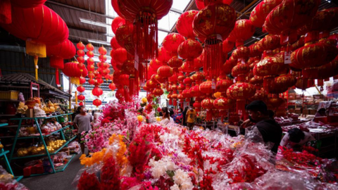 Người dân các nước châu Á sắm Tết như thế nào?