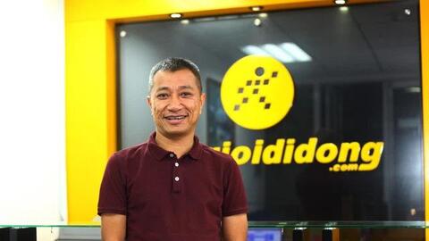 Nhìn lại năm con trâu cày sâu cuốc bẫm của các doanh nhân tuổi Sửu: Từ sếp tổng Thế giới di động đến chủ tịch Sữa quốc tế IDP