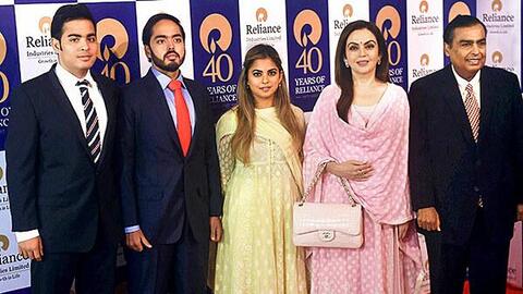 Tỷ phú giàu nhất châu Á học theo Walmart: Giao quyền điều hành cho người giỏi bên ngoài, chỉ duy trì sự kiểm soát của gia đình qua HĐQT