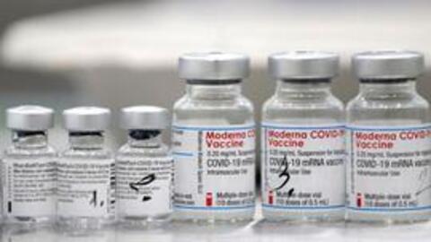 Phát hiện mới đầy 'vững chãi' về hiệu quả vaccine Pfizer và Moderna trước Omicron