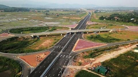 Hơn 84.000 tỷ đồng đầu tư 3 dự án cao tốc trọng điểm