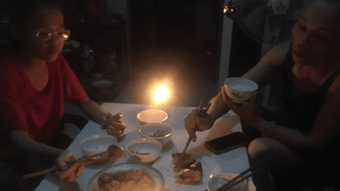 Sau bão Noru, người Quảng Nam sống nhiều ngày không có điện