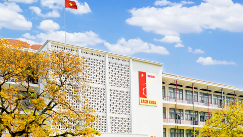 Tân sinh viên Bách khoa toàn gương mặt "đỉnh": Người là thủ khoa toàn quốc, người đạt giải Olympic