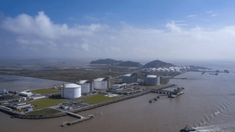 Trung Quốc ngừng bán LNG cho châu Âu