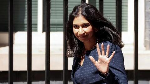 Bộ trưởng Nội vụ Anh từ chức