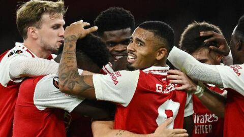 Arsenal thắng trận thứ 8 liên tiếp