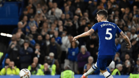 Chelsea bị Man United níu chân ở Stamford Bridge