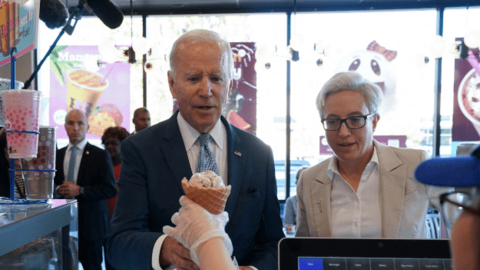 Ông Biden phá vỡ truyền thống bầu cử