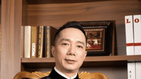 Nhà thiết kế Hà Nội quảng bá áo dài Việt tại Mỹ và Pháp