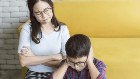 Cha mẹ thạc sĩ dồn hết sức đầu tư, con vẫn học hành lẹt đẹt: Vì sao?