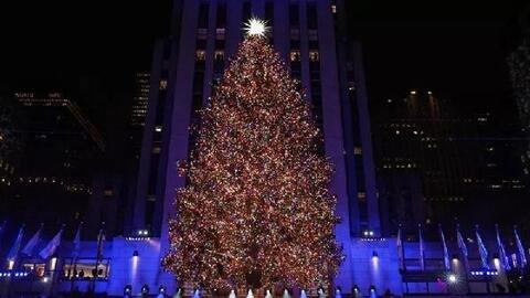 Hôm nay, 3 triệu ngôi sao pha lê thắp sáng cây thông Noel ở New York
