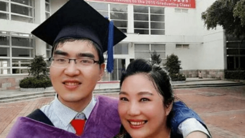 Bà mẹ đơn thân dạy con bại não vào ĐH Harvard bằng những phương pháp độc đáo