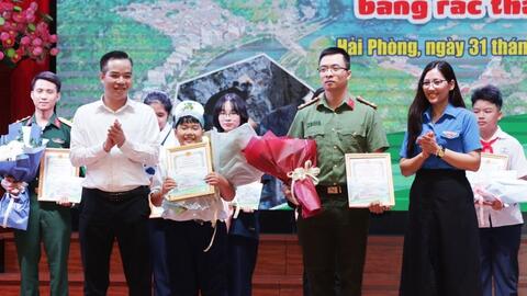 Giảm thiểu rác nhựa tại trường học