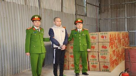 Tàng trữ gần 7 tấn pháo nổ trong phòng trọ ở Hà Nội