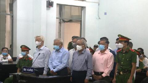 Xét xử vụ án BT Trường Chính trị Khánh Hòa: Cựu chủ tịch Lê Đức Vinh vắng mặt