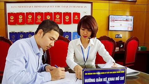 Hà Nội khen thưởng 32 cá nhân thực hiện tốt văn hóa công sở và nơi công cộng