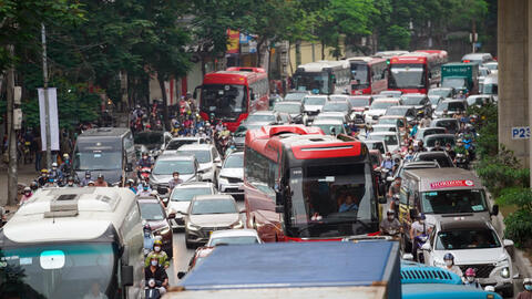Nếu không quyết liệt, Hà Nội còn lâu mới hết ùn tắc giao thông