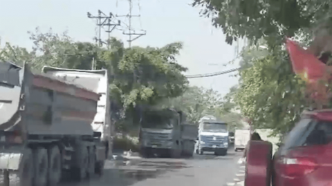 Hà Nội: Người dân sống gần các trạm trộn bê tông khổ vì ô nhiễm