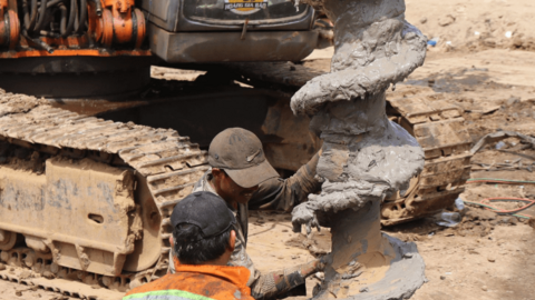 Toàn cảnh hơn 80 giờ giải cứu bé trai 10 tuổi rơi xuống trụ bê tông 35m ở Đồng Tháp